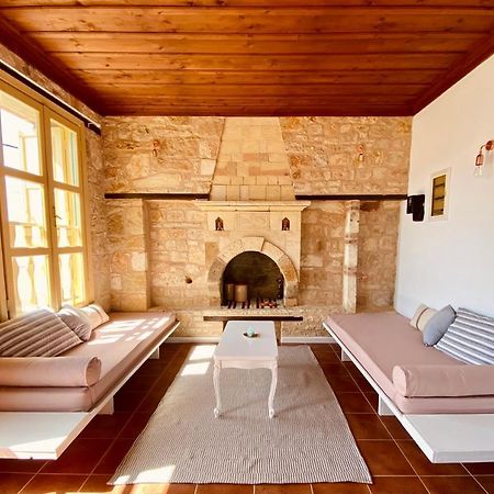 Ferienwohnung To Petrino Meyísti Exterior foto